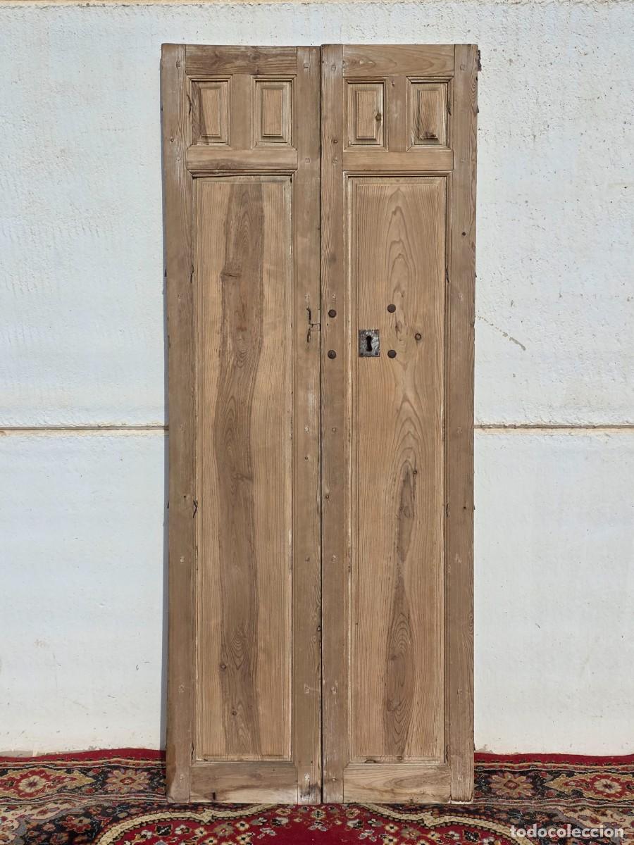 Antig&uuml;edades: Puerta doble antigua de interior - Foto 1