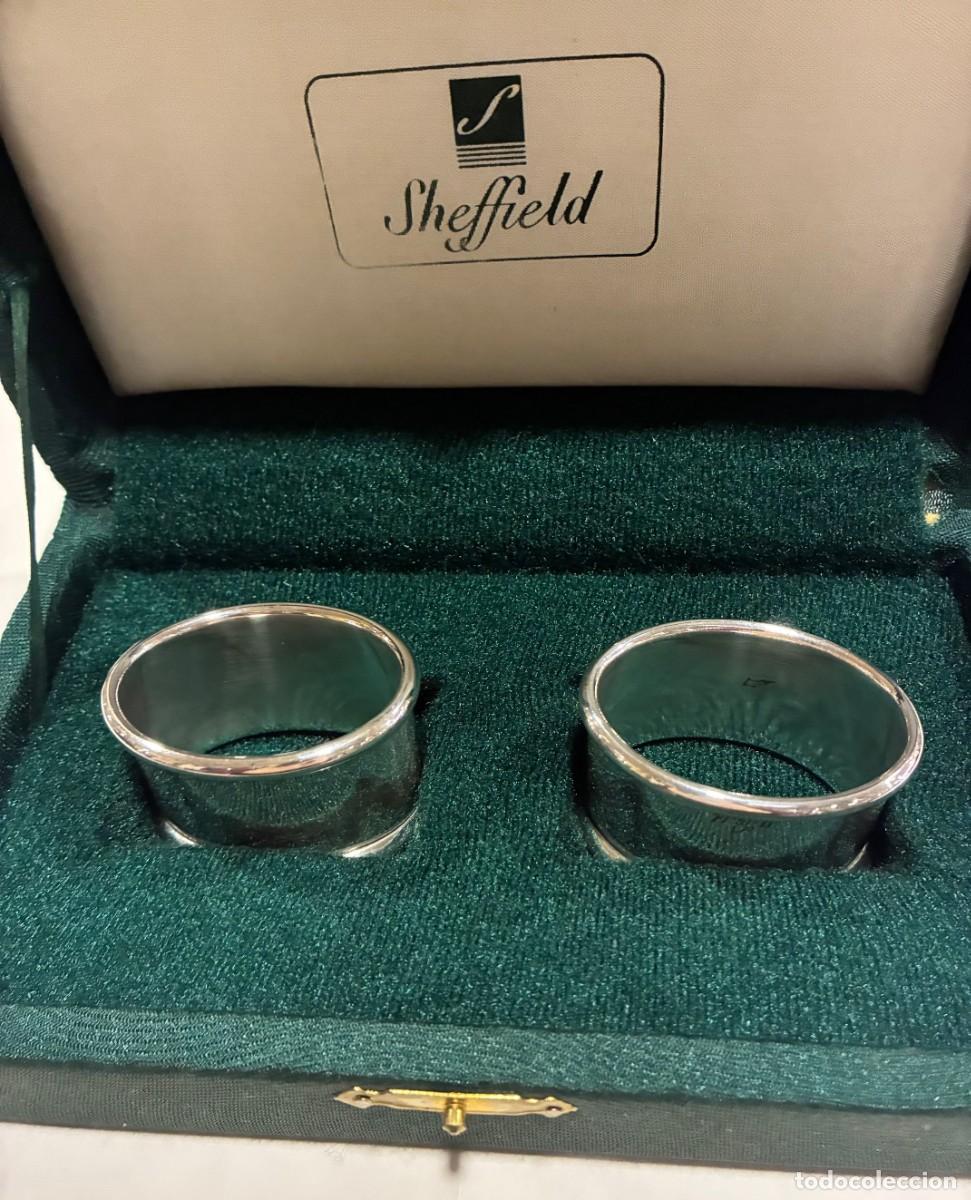 Antig&uuml;edades: Servilletero de plata, juego en estuche de la marca Sheffield