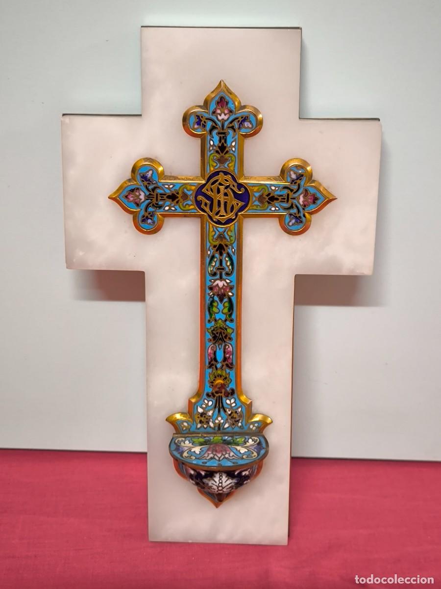 Antig&uuml;edades: CRUZ BENDITERA FRANCESA EN BRONCE Y CLOISONNE SOBRE PLACA DE MARMOL