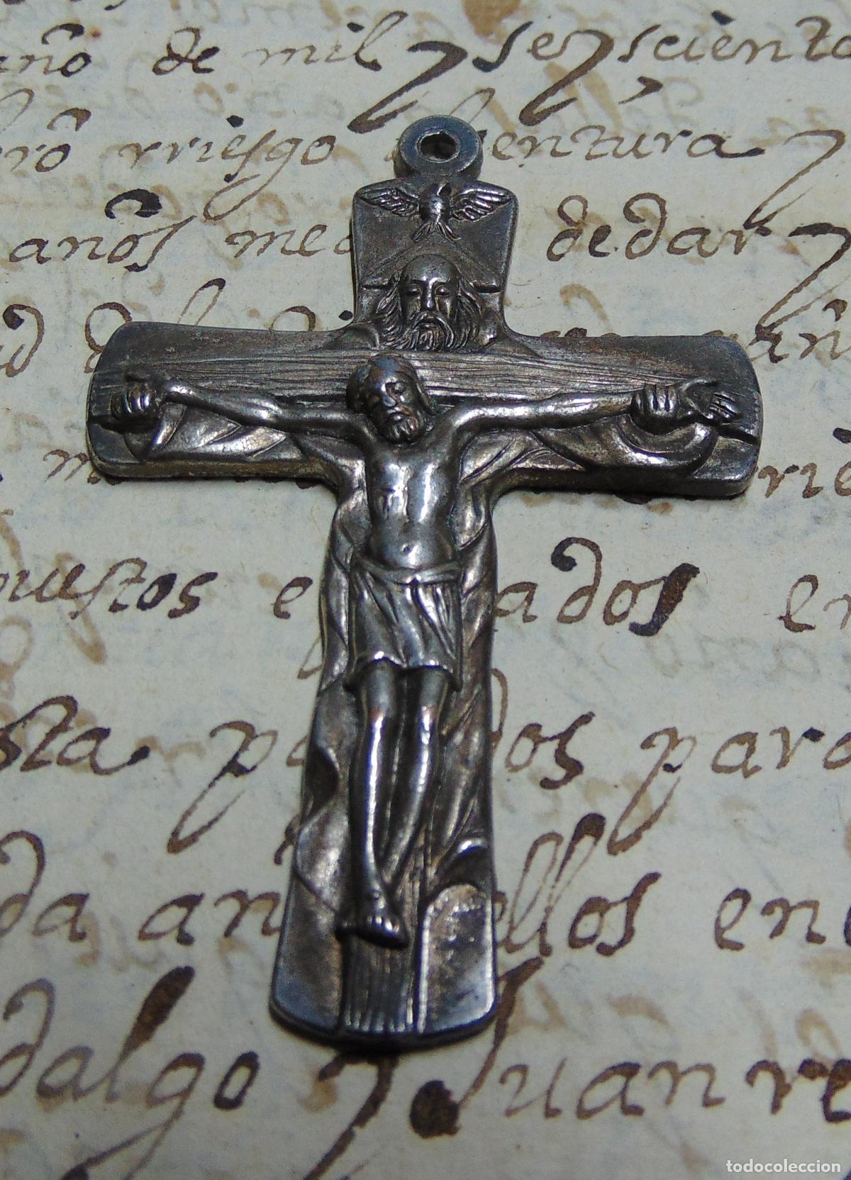 Antig&uuml;edades: CRUCIFIJO SANTISIMA TRINIDAD DE METAL DE ITALIA , 7,5x5CM
