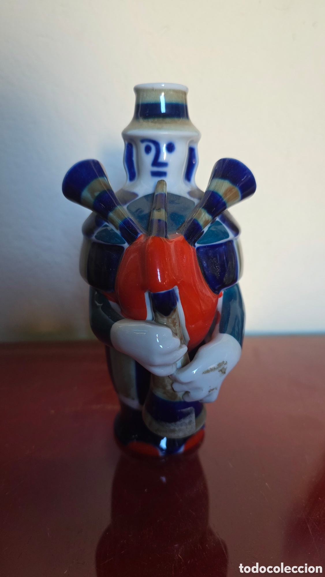 Antig&uuml;edades: Fig6gaitero porcelana sargadelos
