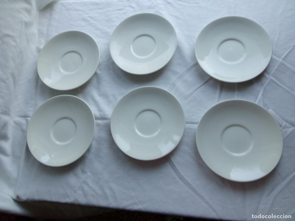 Antig&uuml;edades: Lote de 6 platos de porcelana inglesa Churchill para taza. Vitrina 1