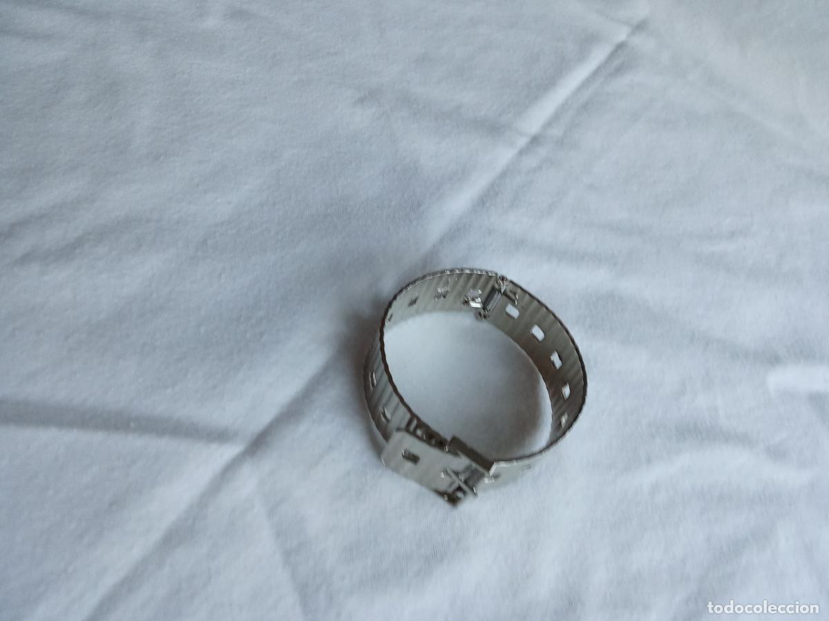 Antig&uuml;edades: Pulsera o brazalete de mujer a&ntilde;os 70. Caj&oacute;n 4 despacho