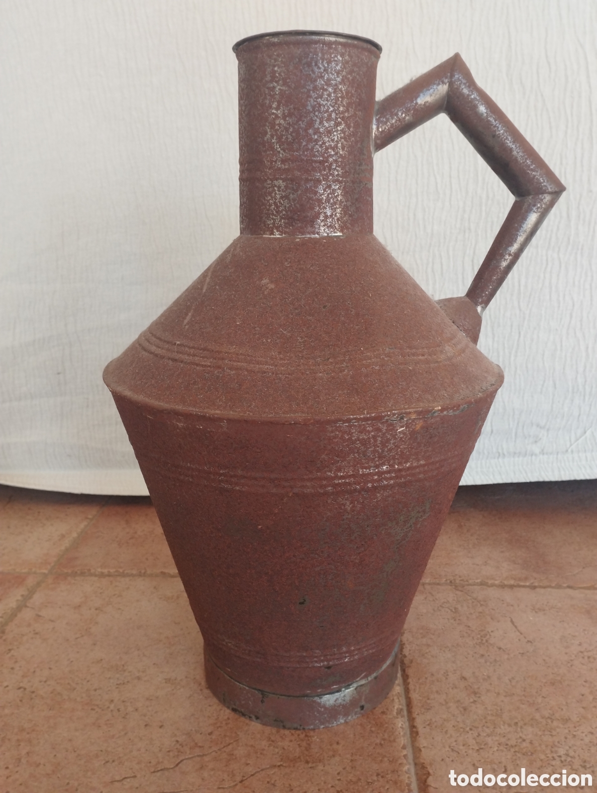 Antig&uuml;edades: Aceitera de lata antigua