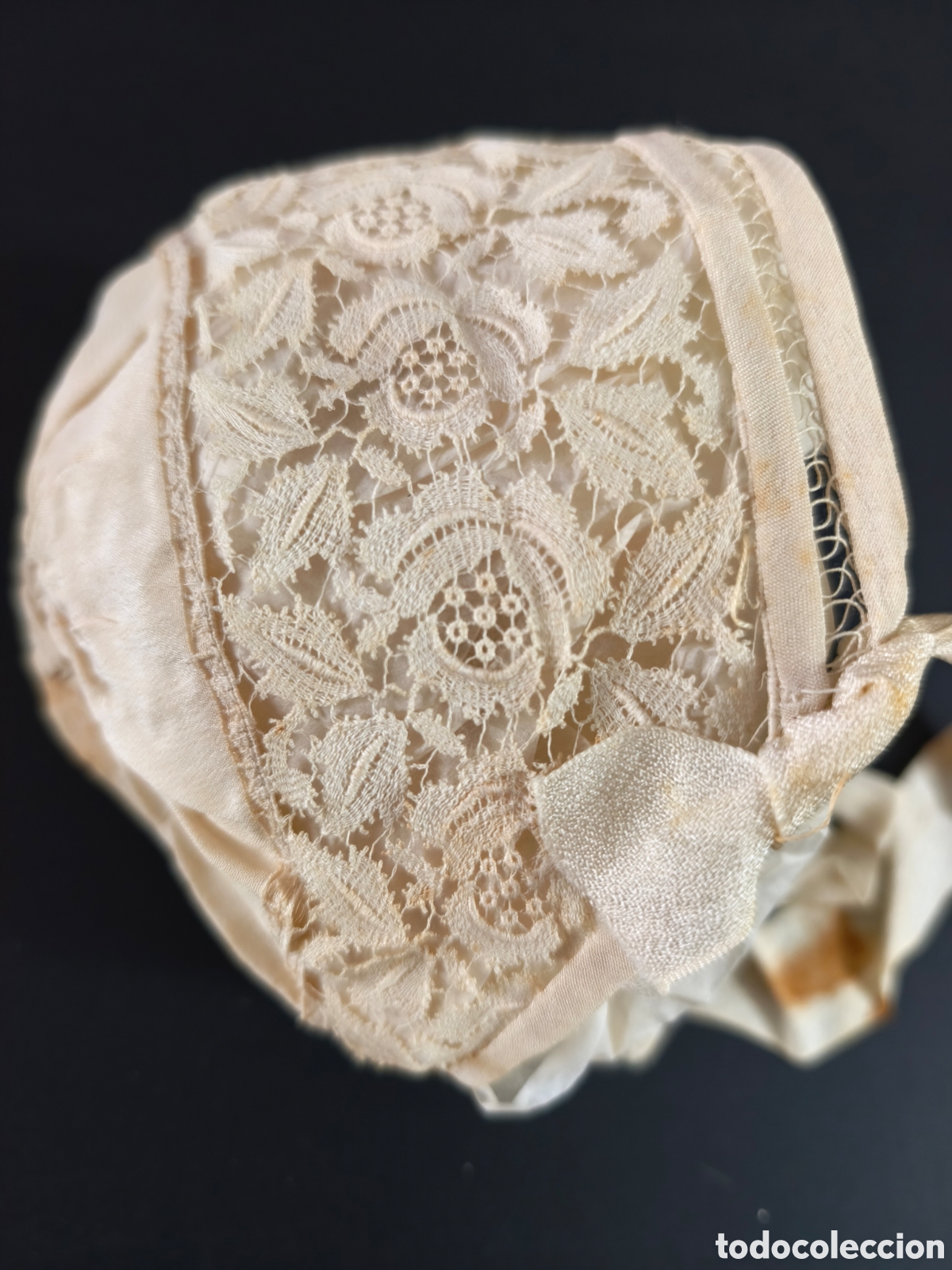 Antig&uuml;edades: MULECA JUMEAU O SIMILAR GORRITO ENCAJE