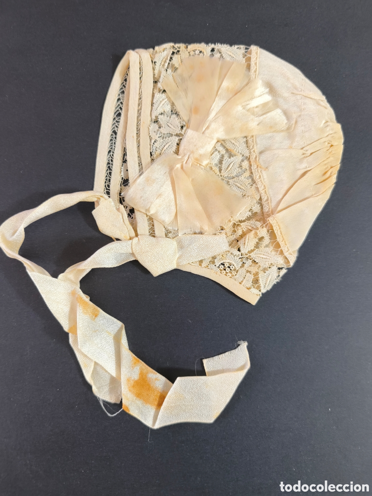 Antig&uuml;edades: MULECA JUMEAU O SIMILAR GORRITO ENCAJE