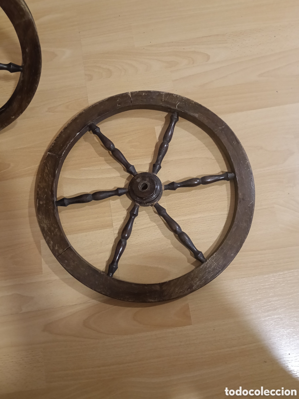 Antig&uuml;edades: Pareja de ruedas madera - Foto 2