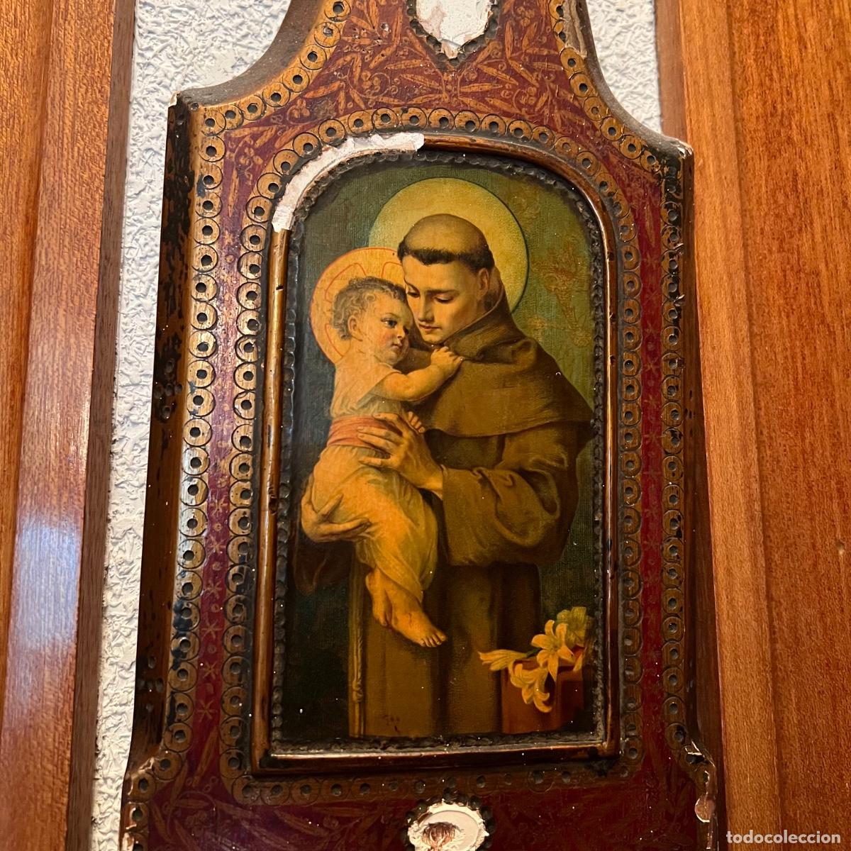 Antig&uuml;edades: Cuadro de San Antonio de Padua con el Ni&ntilde;o Jes&uacute;s. Marco Capilla con Estofados Dorados y Pol&iacute;romos