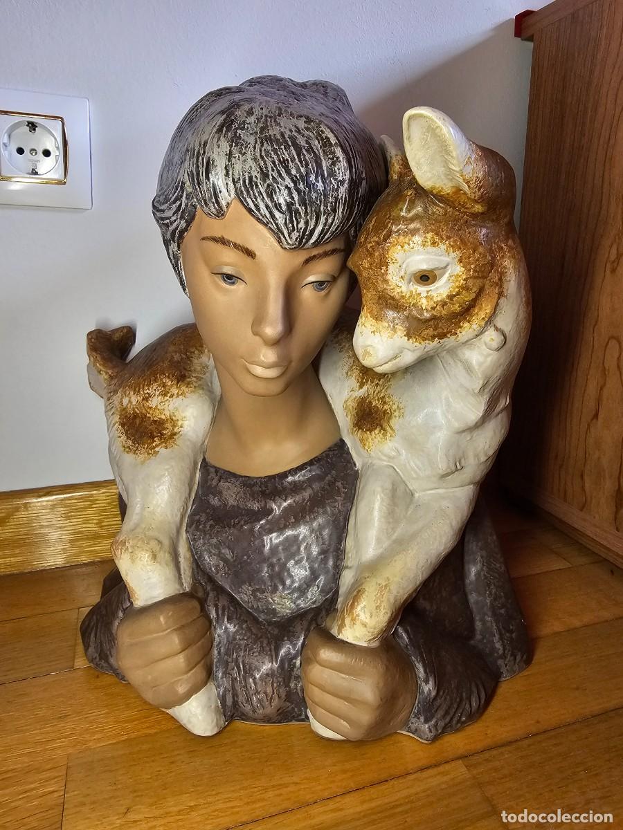 Antig&uuml;edades: Escultura busto de lladr&oacute; - Foto 1