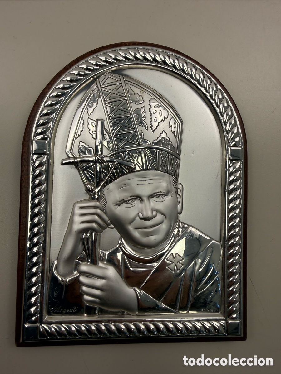 Antig&uuml;edades: Imagen en relieve del Papa Wojtyla Juan Pablo II. En plata laminada.