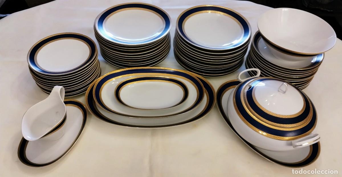 Antig&uuml;edades: vajilla de porcelana de Limoges, color azul cobalto con decoraci&oacute;n en dorado