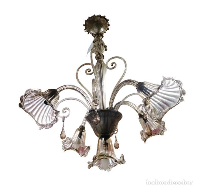 Antig&uuml;edades: L&Aacute;MPARA DE ARA&Ntilde;A DE CUATRO BRAZOS. ESTILO VENECIANO O MURANO. CRISTAL SOPLADO. EUROPA. SIGLO XX.