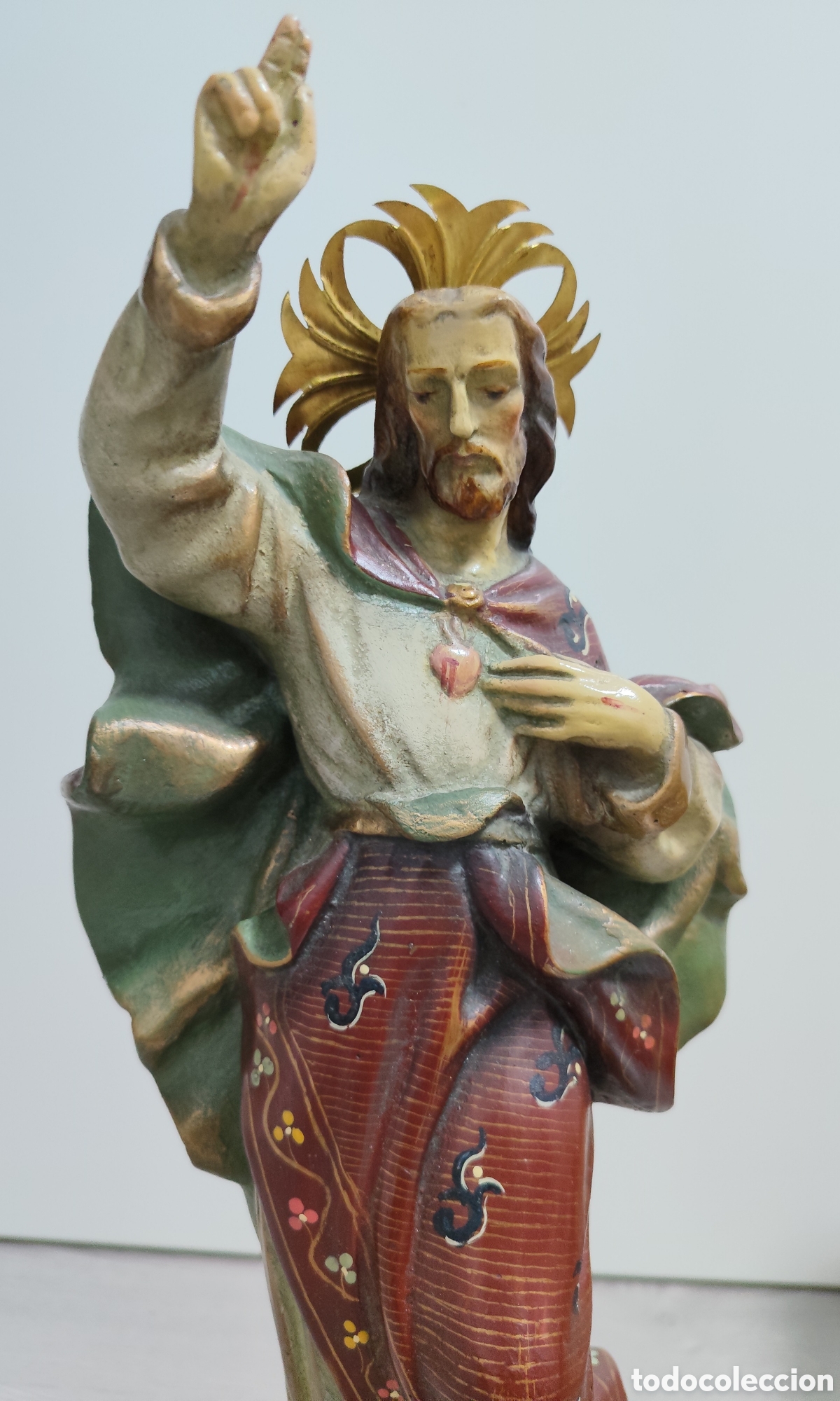 Antig&uuml;edades: Figura Sagrado Coraz&oacute;n de Jes&uacute;s estilo Olot