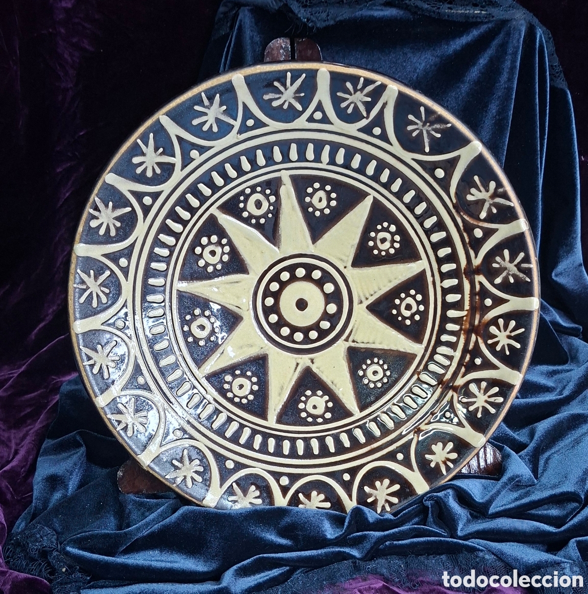 Antig&uuml;edades: Plato de barro vidriado artesanal
