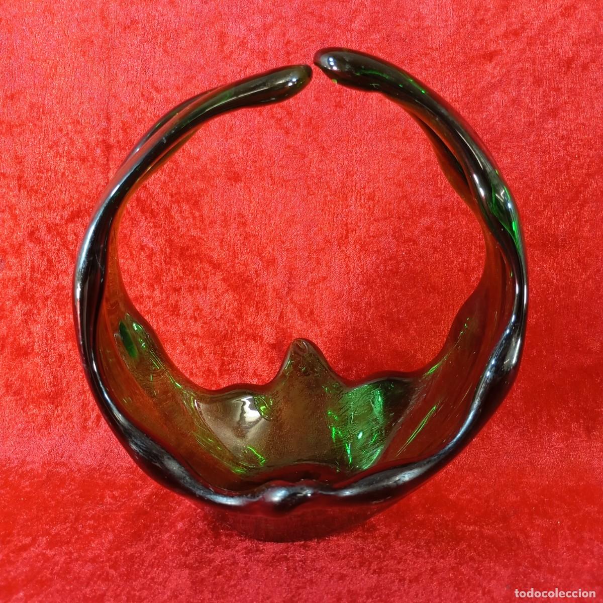 Antig&uuml;edades: PRECIOSA CESTA DE VIDRIO ART&Iacute;STICO VERDE - ESTILO ITALIANO - SIGLO XX - 17,5 CM X 19 CM / 1617