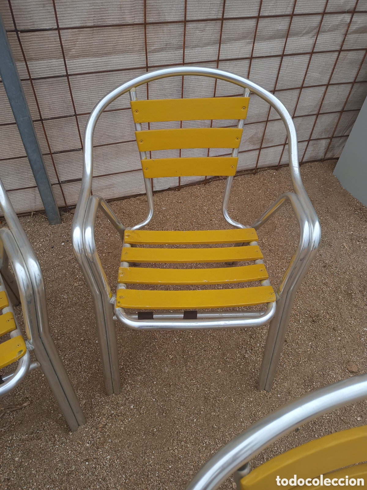 Antig&uuml;edades: 4 sillas de exterior , aluminio y madera - Foto 5