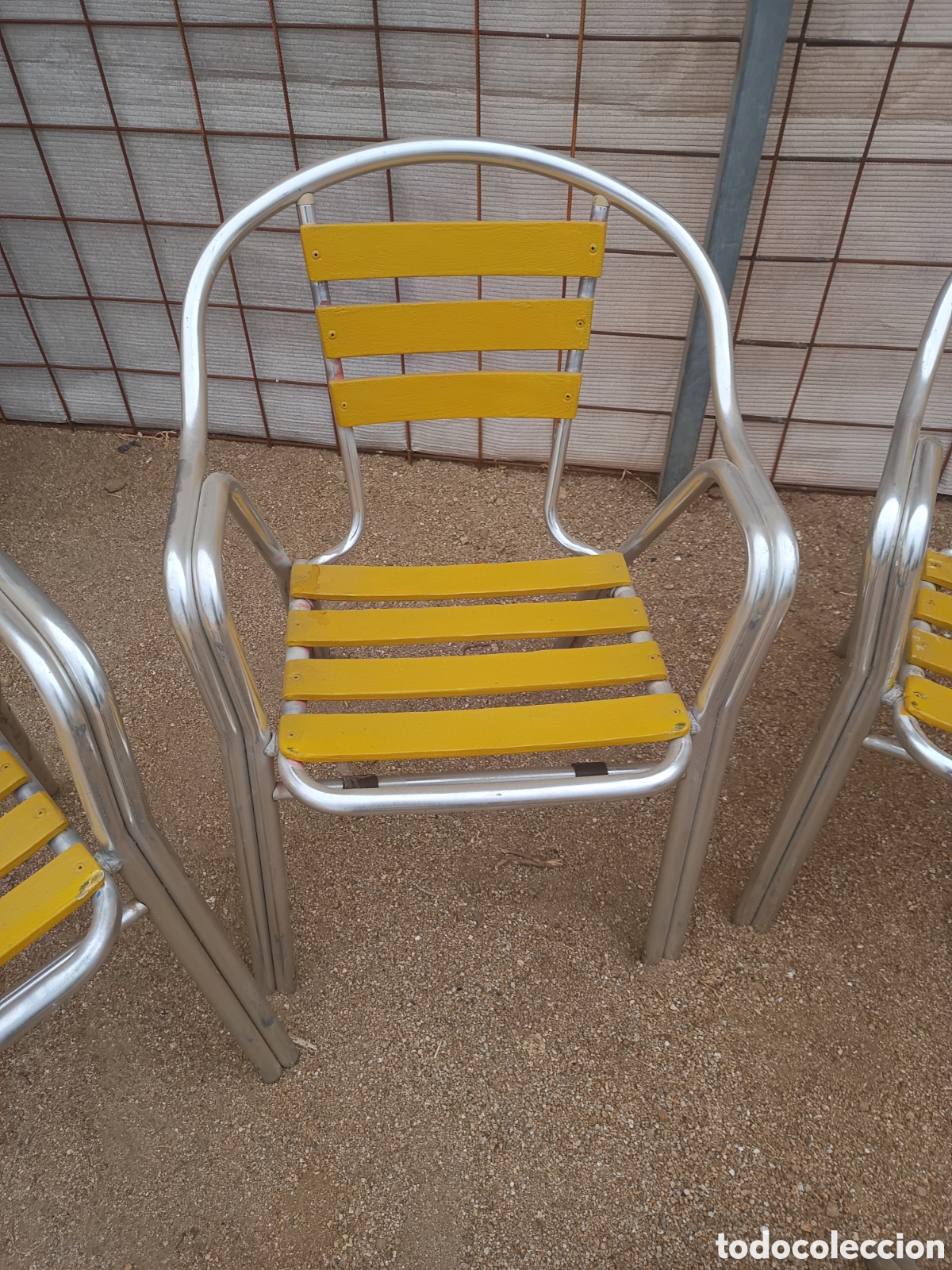 Antig&uuml;edades: 4 sillas de exterior , aluminio y madera - Foto 6