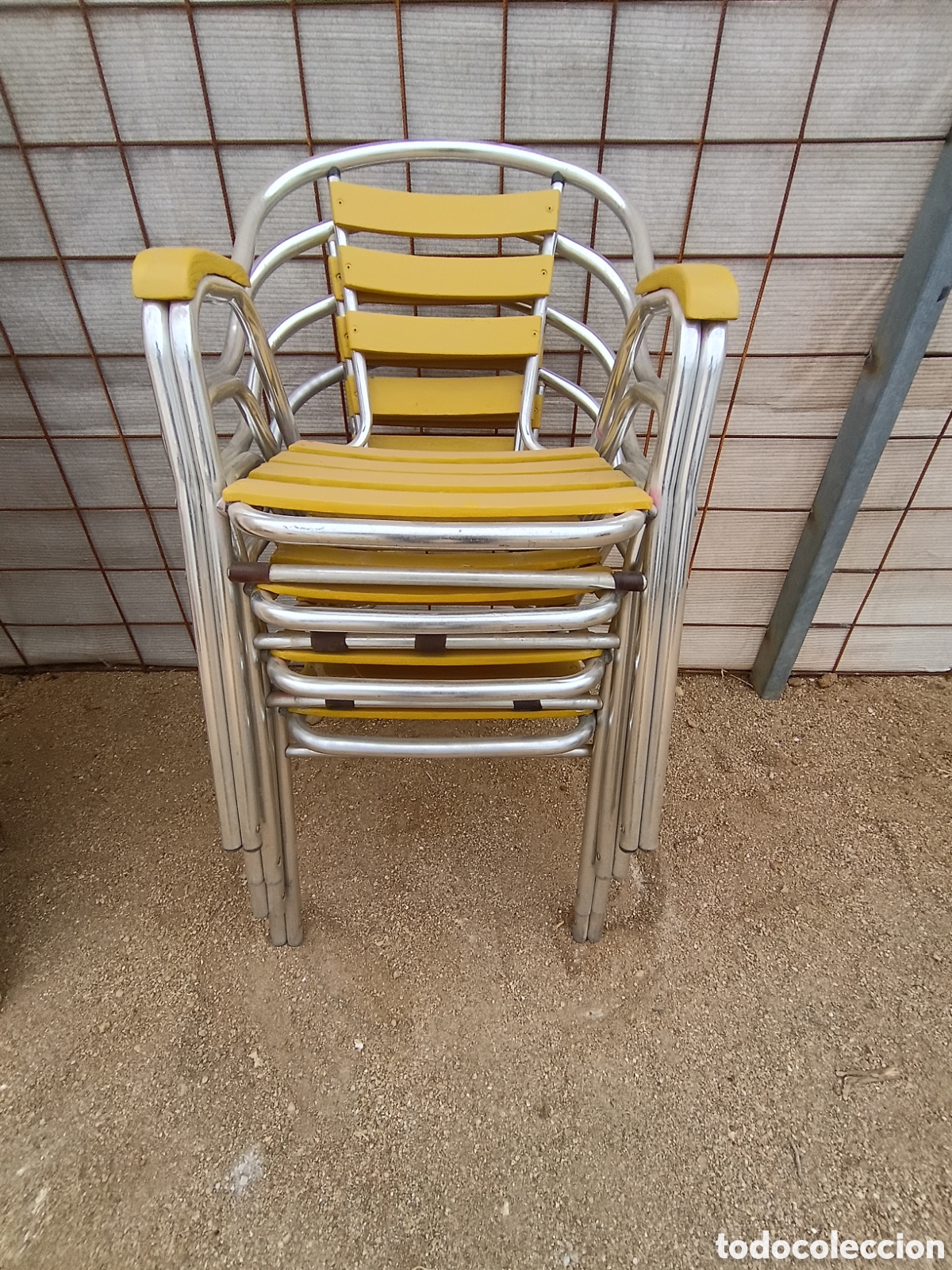 Antig&uuml;edades: 4 sillas de exterior , aluminio y madera - Foto 7