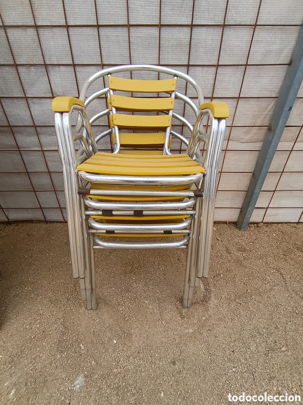 Antig&uuml;edades: 4 sillas de exterior , aluminio y madera - Foto 8