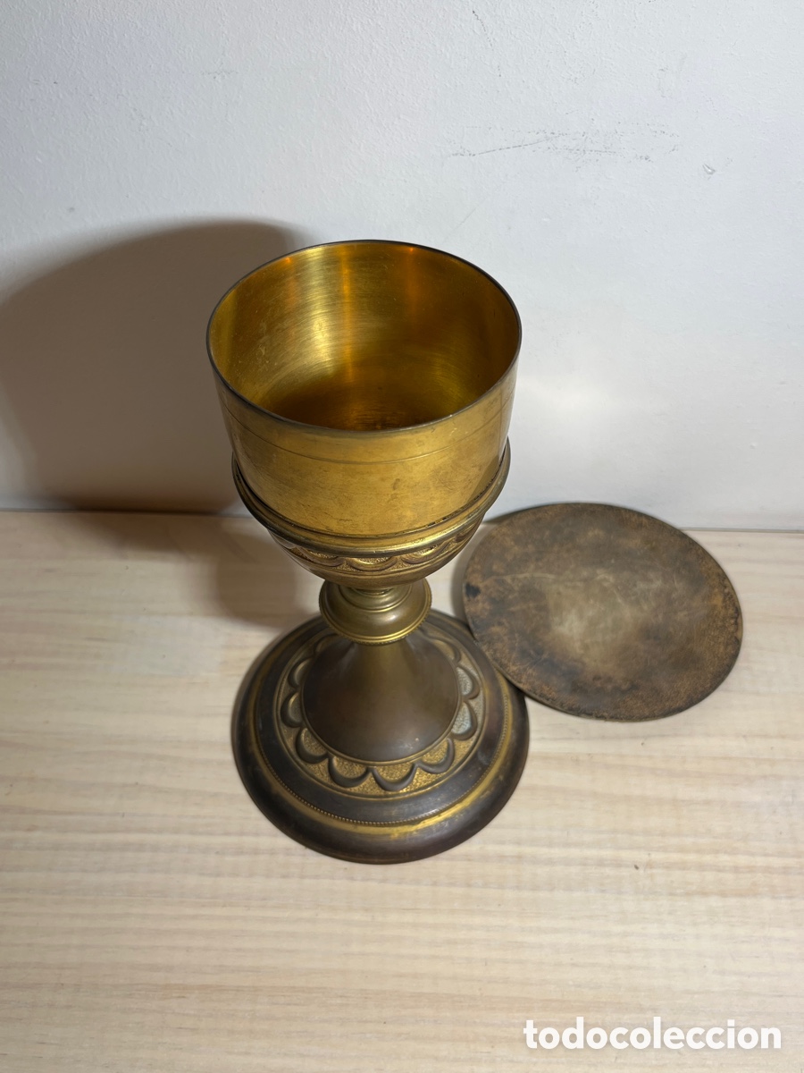 Antig&uuml;edades: C&aacute;liz antiguo con patena - Foto 2