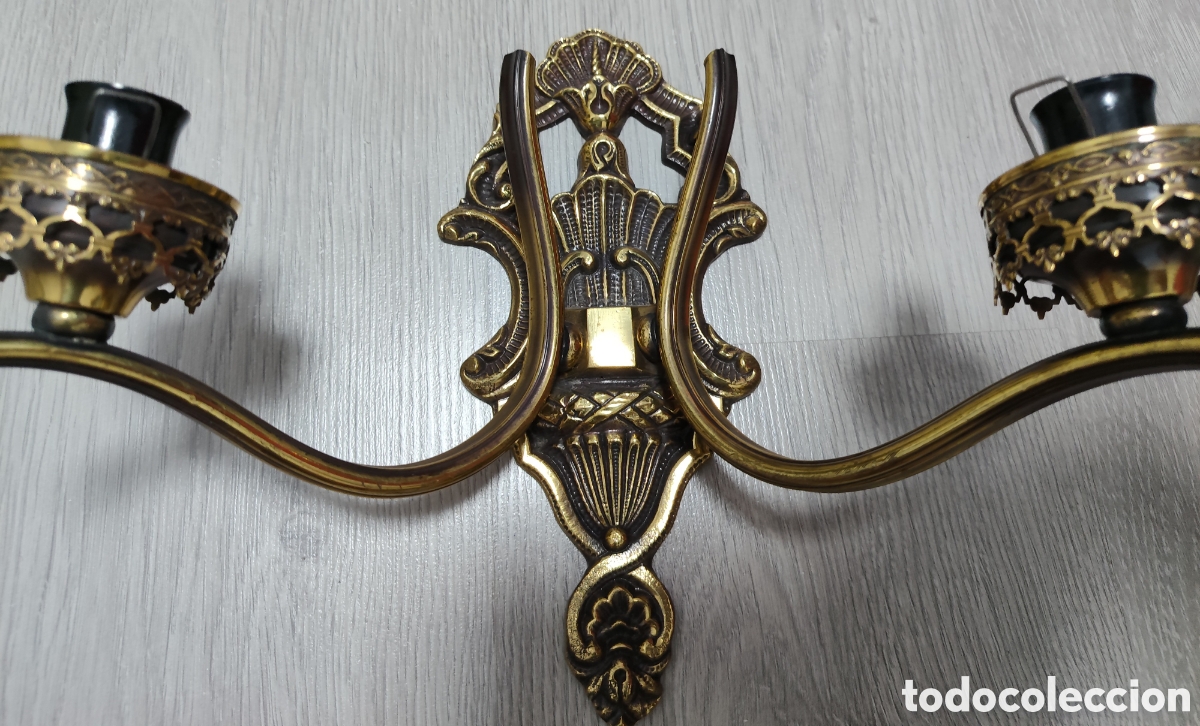 Antig&uuml;edades: Aplique de pared doble de bronce dorado - Foto 2