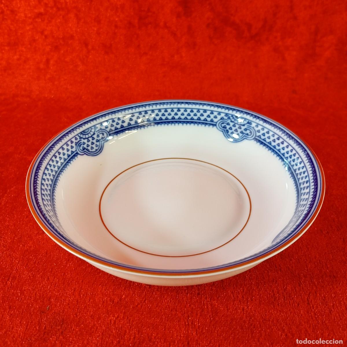 Antig&uuml;edades: HERMOSO PLATO DE PORCELANA - NEOCL&Aacute;SSICA MANUFACTURA - PORTUGAL - S. XVIII - DECOR KARACHI - 12,3 CM