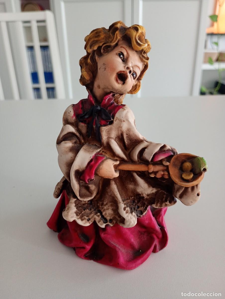 Antig&uuml;edades: Figura estatuilla de monaguillo vintage a&ntilde;os 70 artesania italiana 15 cm