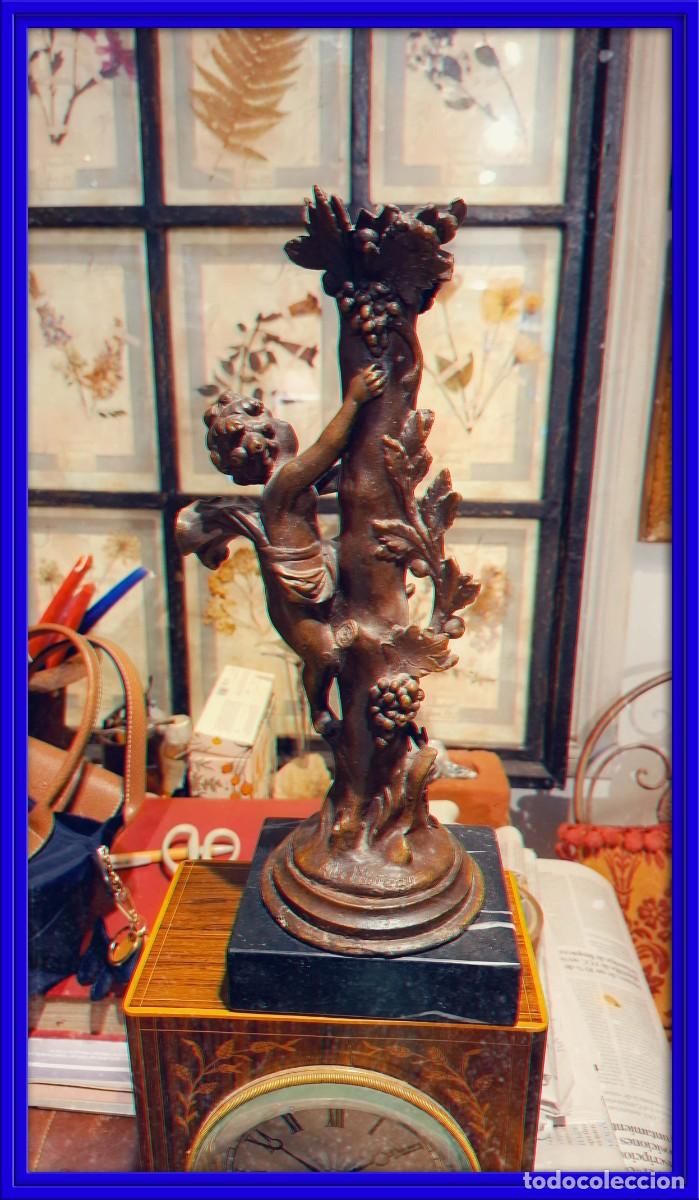 Antig&uuml;edades: CANDELABRO DE UN ANGELOTE SUBIDO A UN ARBOL