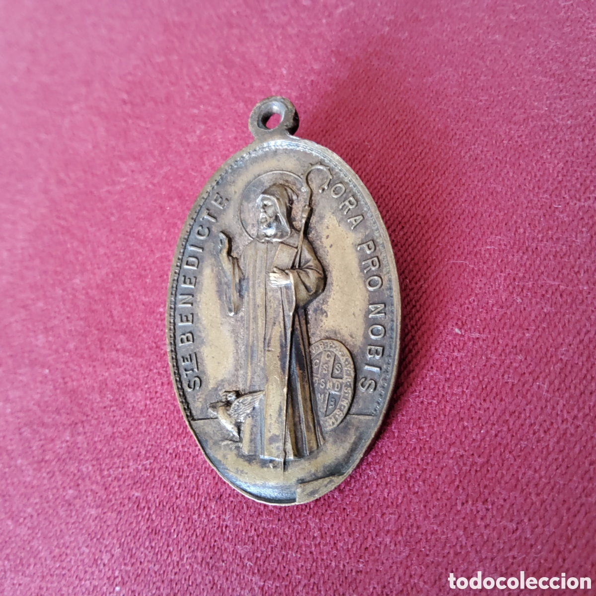 Antig&uuml;edades: ANTIGUA MEDALLA FRANCESA DE Sta. MARIA DE BUCKFAST Y SAN BENITO DE NURSIA EN RELIEVE