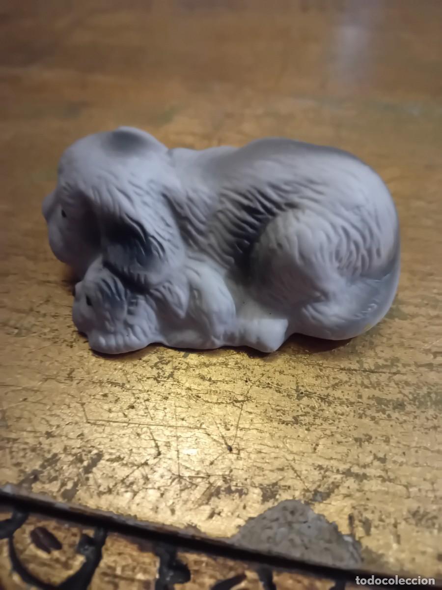 Antig&uuml;edades: Perra con perrito de biscuit siglo XX - Foto 3
