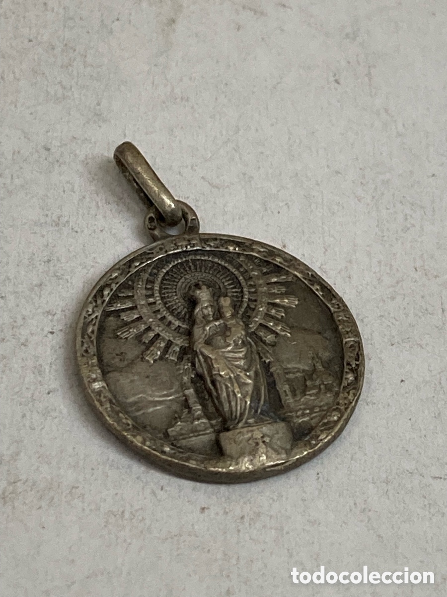 Antig&uuml;edades: Medalla de plata religiosa C674 - Foto 1