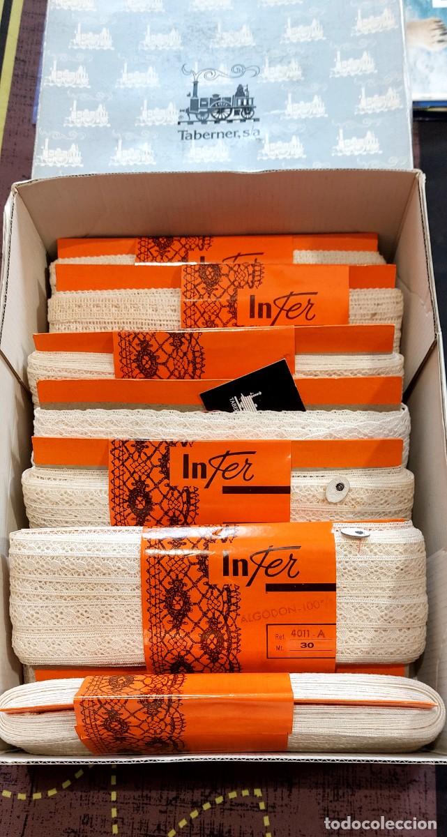 Antig&uuml;edades: Caja con entredos-encaje - Foto 1