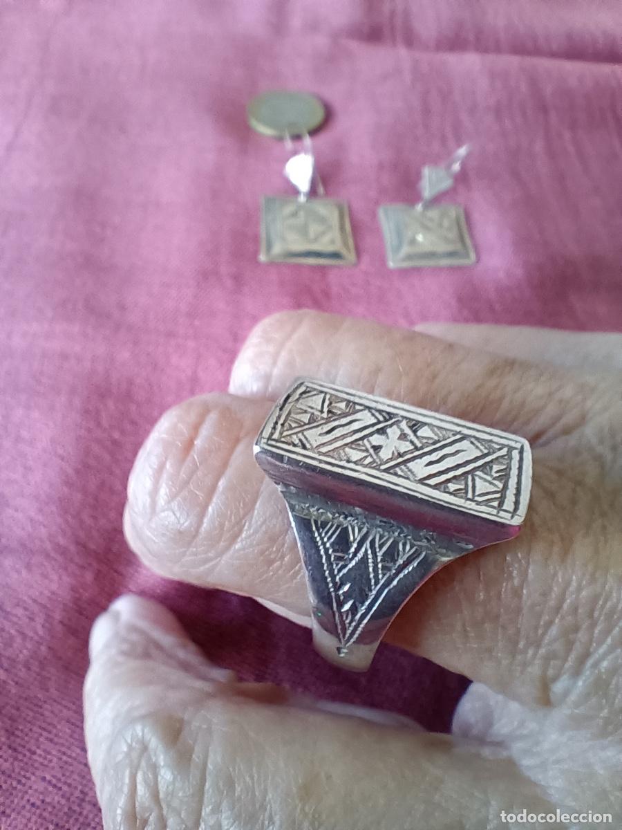 Antig&uuml;edades: Conjunto de sortija y pendientes tuareg de plata maciza - Foto 2