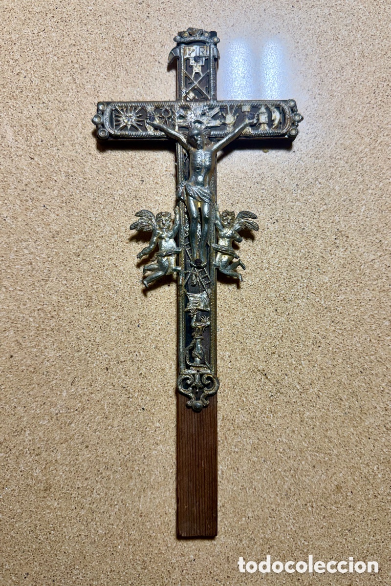 Antig&uuml;edades: Antiguo Crucifijo &rdquo;Arma Christi&rdquo; - Siglo XIX (24,5 cm)
