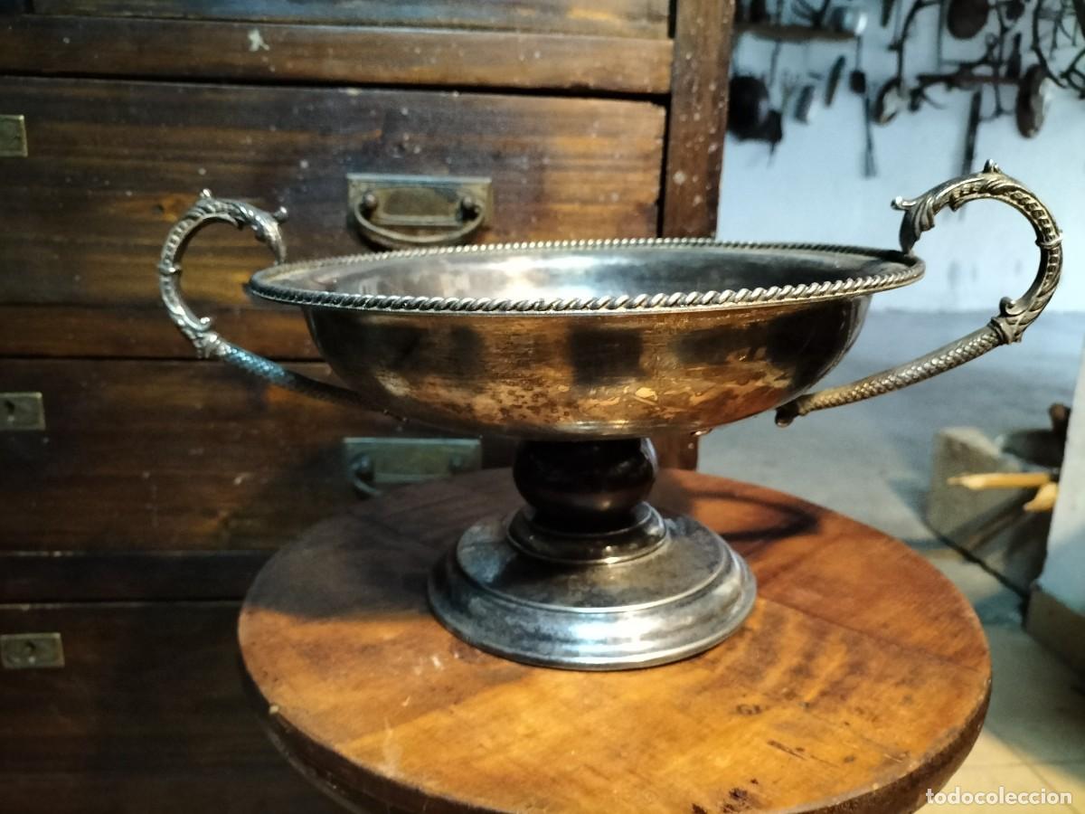 Antig&uuml;edades: Antiguo centro de mesa de alpaca. Marcaje SILVER GENA