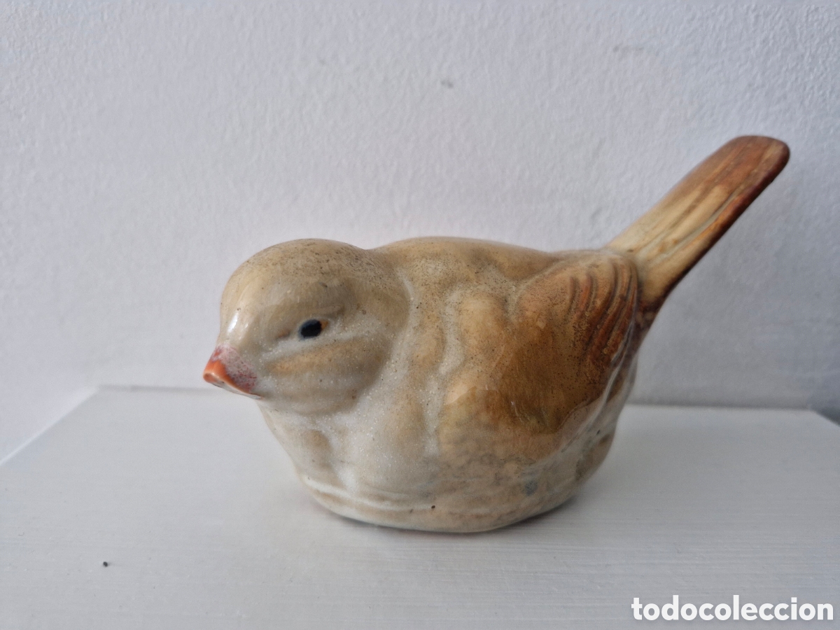 Antig&uuml;edades: PRECIOSA FIGURA DE P&Aacute;JARO. DE PORCELANA. SELLO MARCA EN LA BASE