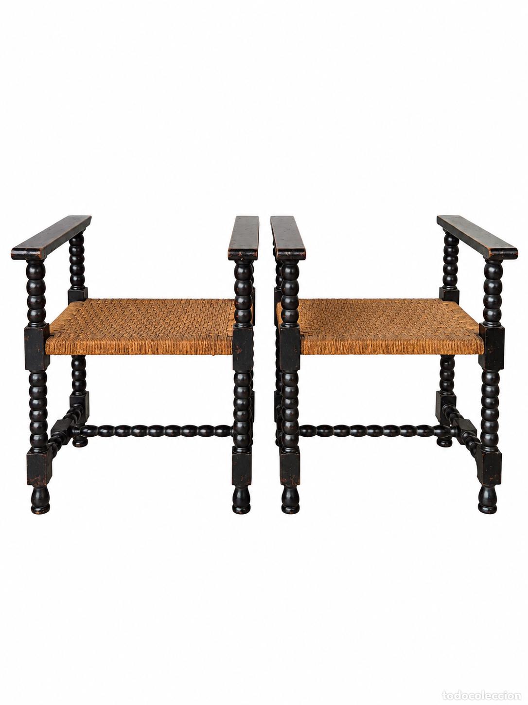 Antig&uuml;edades: Pareja de Banquetas, Taburetes - Madera Ebonizada con Patas Torneadas &ndash; Asiento en Enea Trenzada