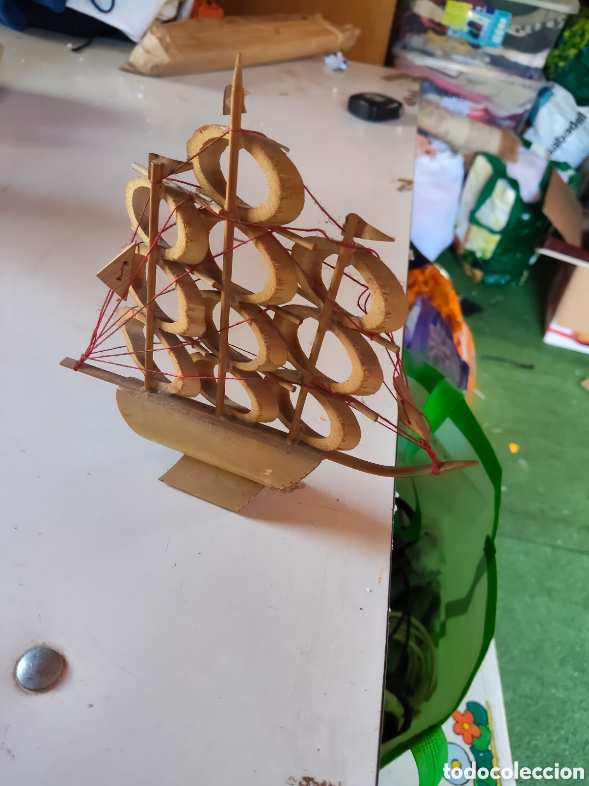 Antig&uuml;edades: Barco artesanal de madera