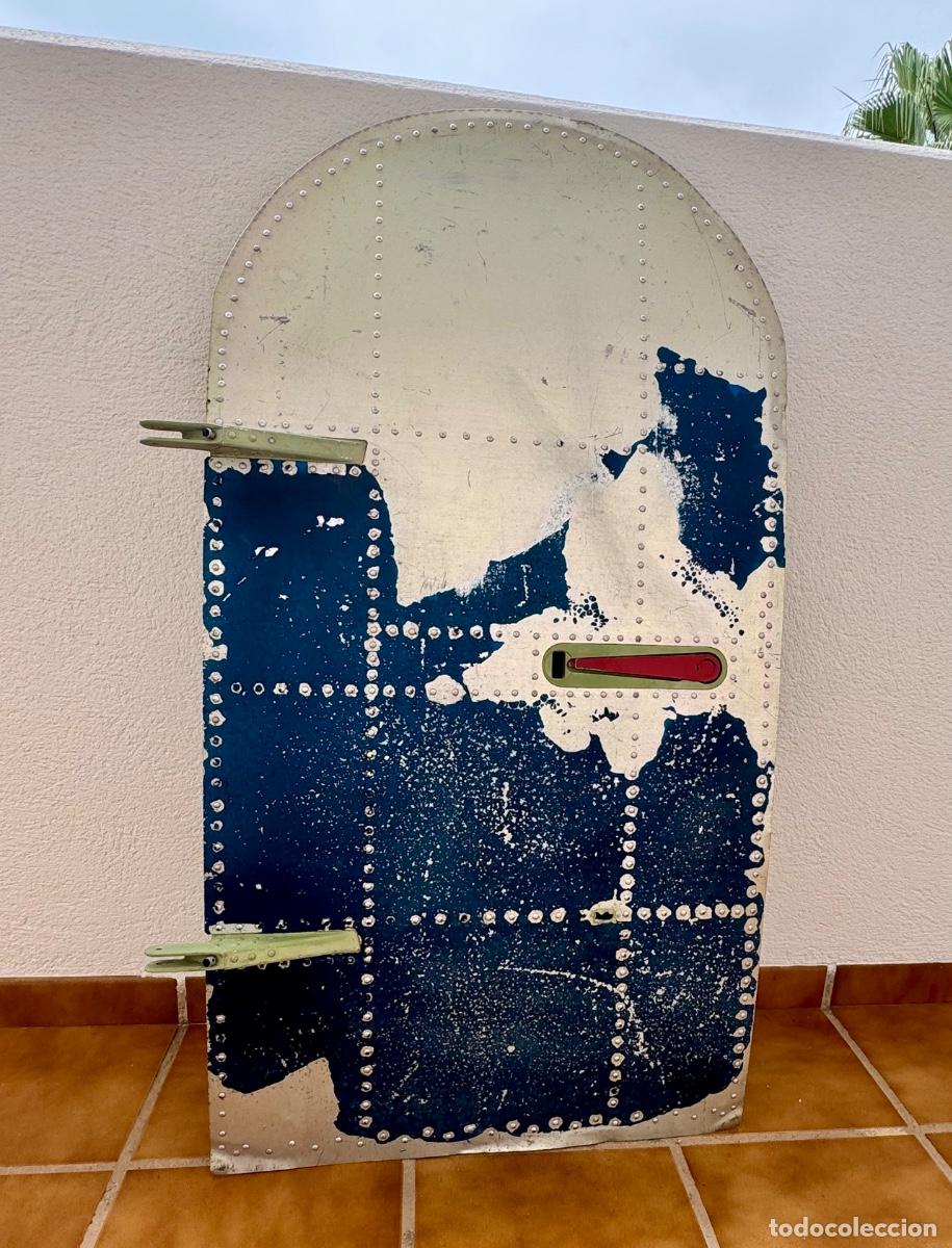 Antig&uuml;edades: PUERTA AVI&Oacute;N - CASA C -212 AVIOCAR !
