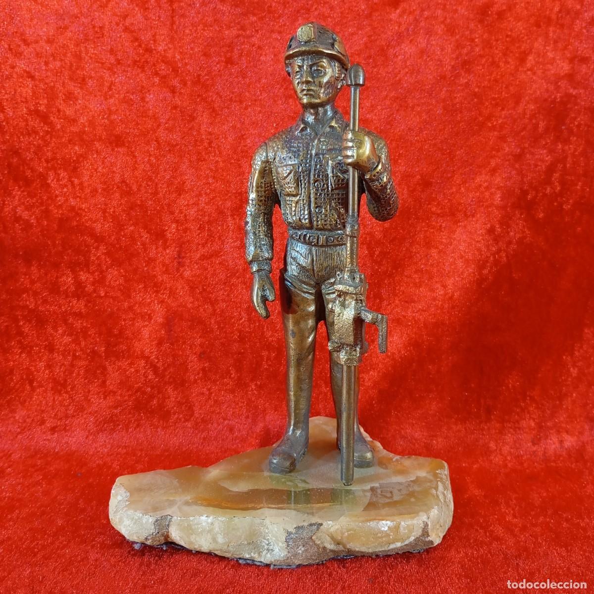 Antig&uuml;edades: ANTIGUA FIGURA CONMEMORATIVA DE UN MINERO - CHAPADA EN BRONCE Y BASE MARMOL - SIGLO XX - 13 X 19 CM