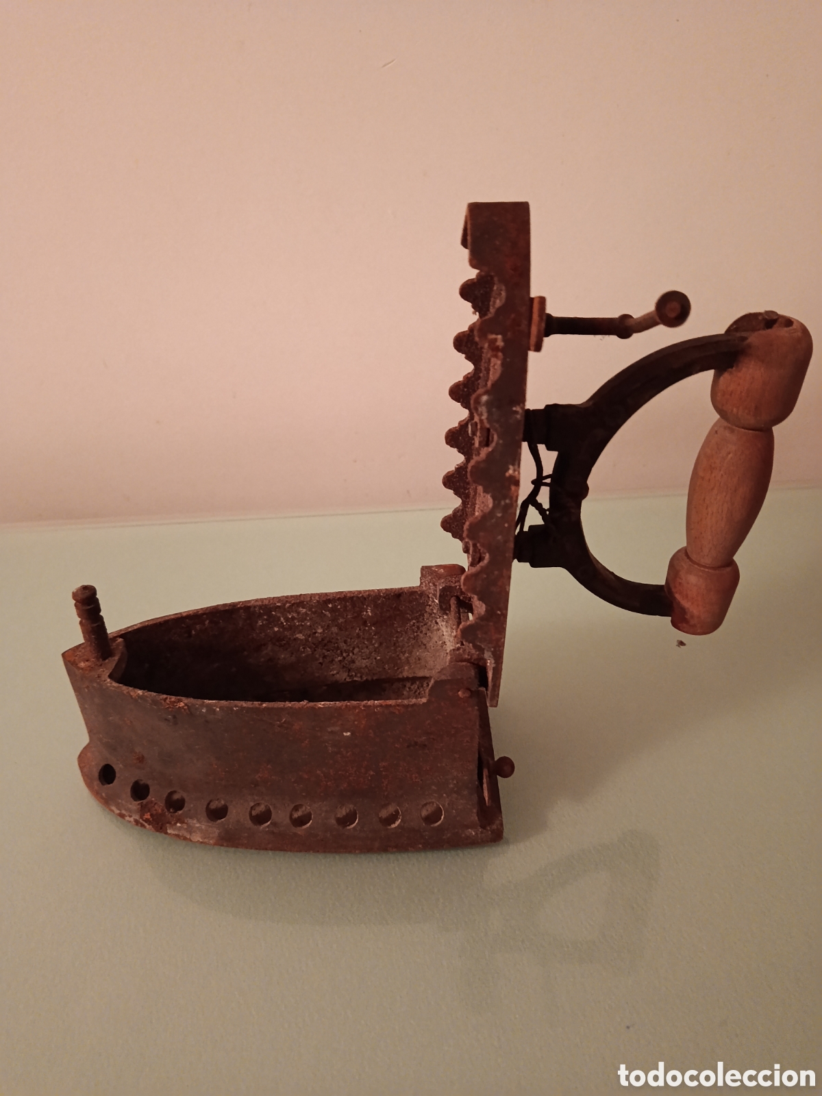 Antig&uuml;edades: Plancha antigua carb&oacute;n mango madera - Foto 7