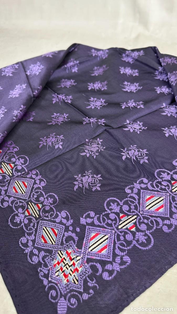 Antig&uuml;edades: Pa&ntilde;uelo de seda morada - Foto 3