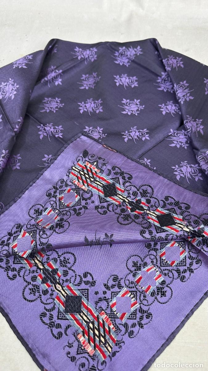 Antig&uuml;edades: Pa&ntilde;uelo de seda morada - Foto 5