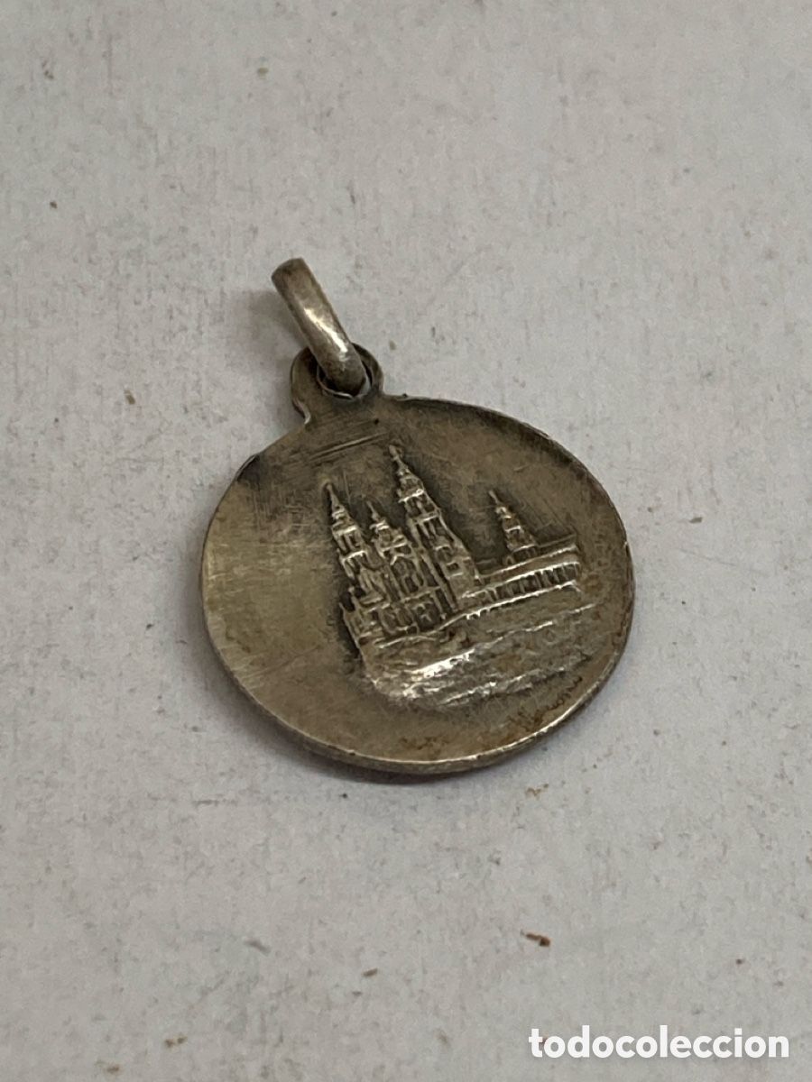 Antig&uuml;edades: Medalla de plata religiosa C675 - Foto 2