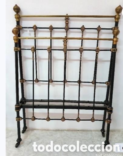 Antig&uuml;edades: Cama Antigua de Hierro y Lat&oacute;n Isabelina