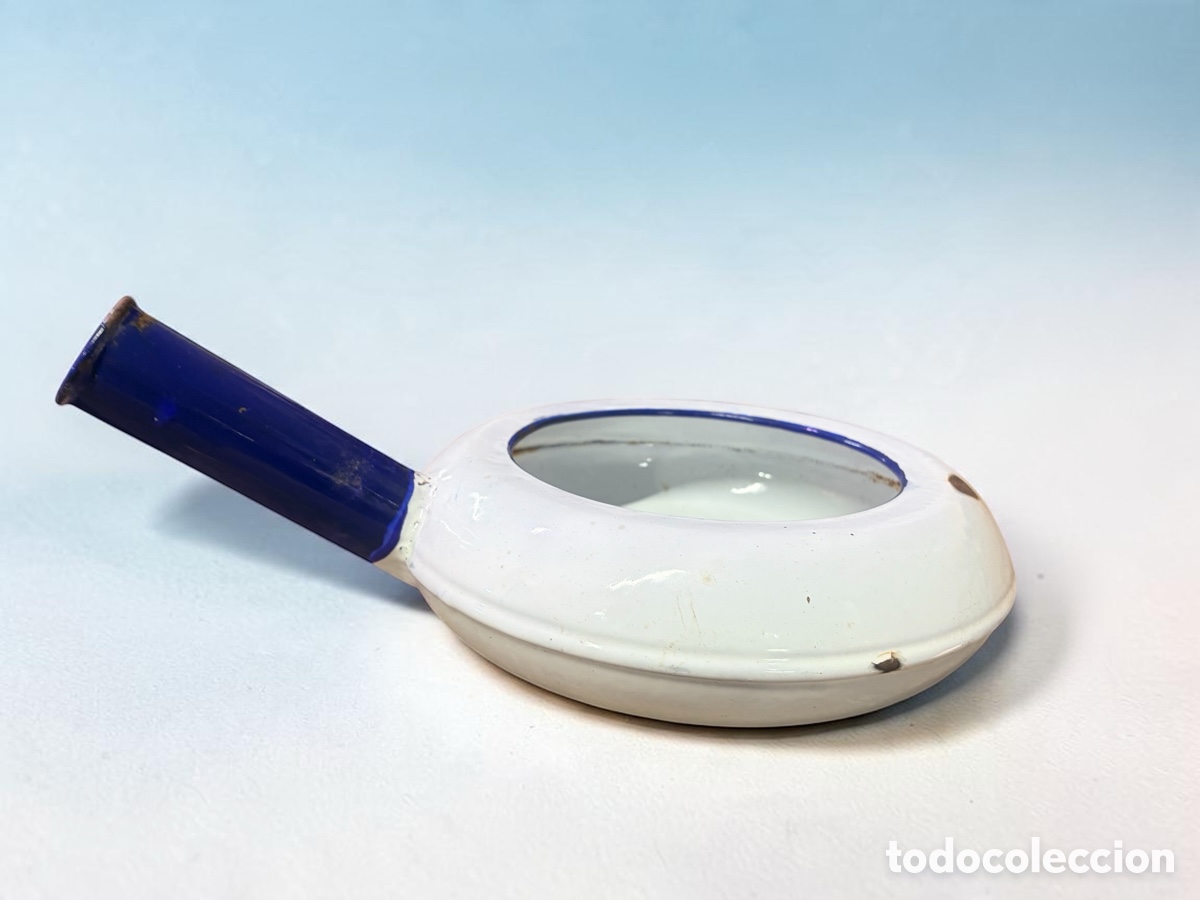 Antig&uuml;edades: Antiguo orinal de cama esmaltado