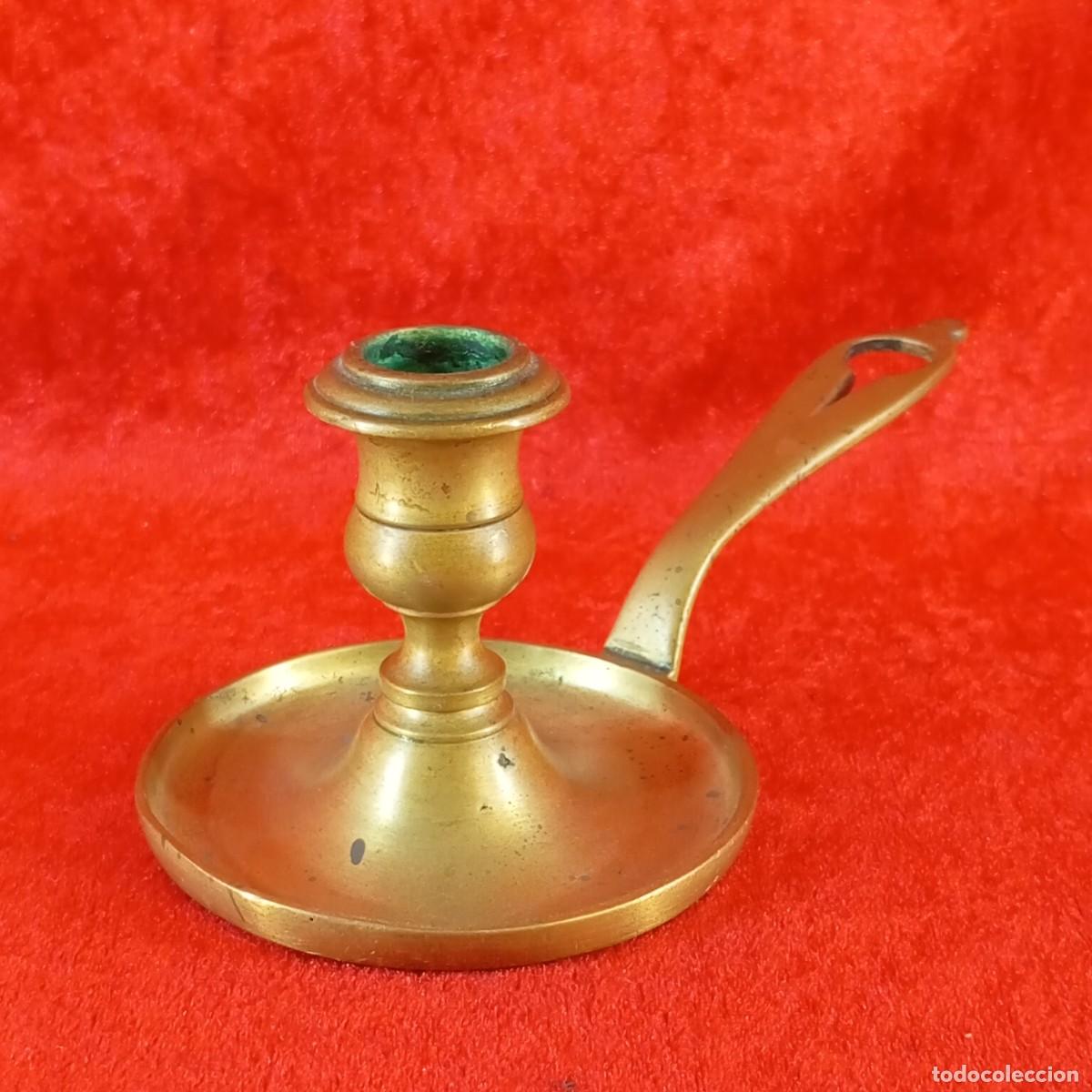 Antig&uuml;edades: ANTIGUO CANDELABRO - LAT&Oacute;N FORJADO MACIZO - SIGLO XIX - 21 CM DE LARGO Y 8,5 CM DE ALTO