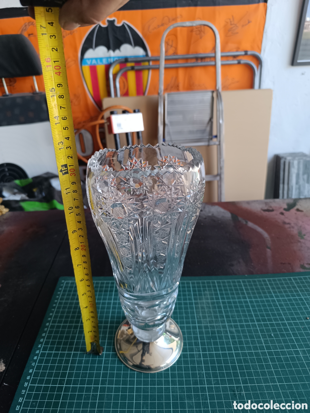 Antig&uuml;edades: Jarr&oacute;n de cristal con base de plata - Foto 4