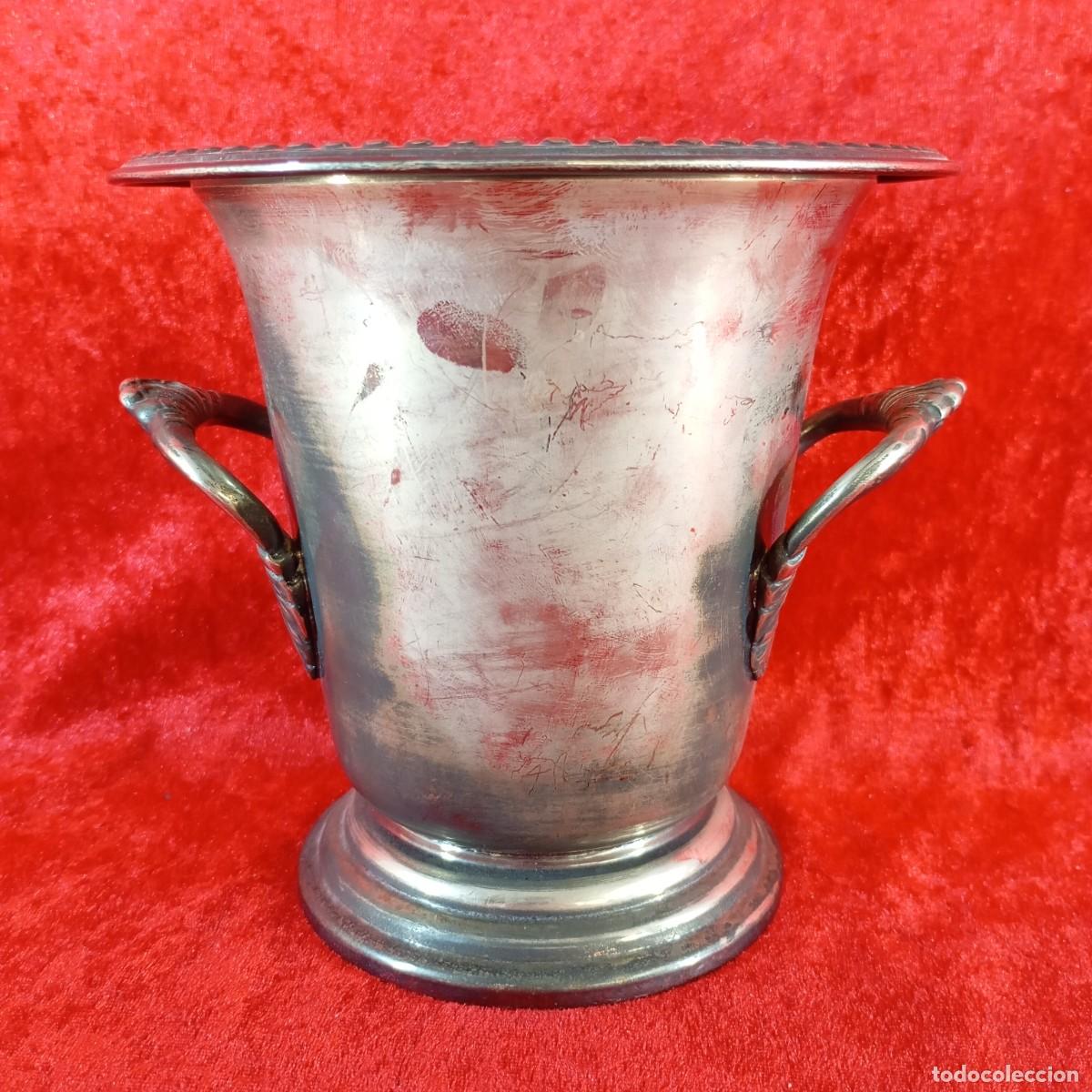 Antig&uuml;edades: CUBITERA DE VINO ANTIGUO - CHAPADA EN PLATA - SIGLO XIX - ESTILO FRANCES - 15,5 CM DE ALTO