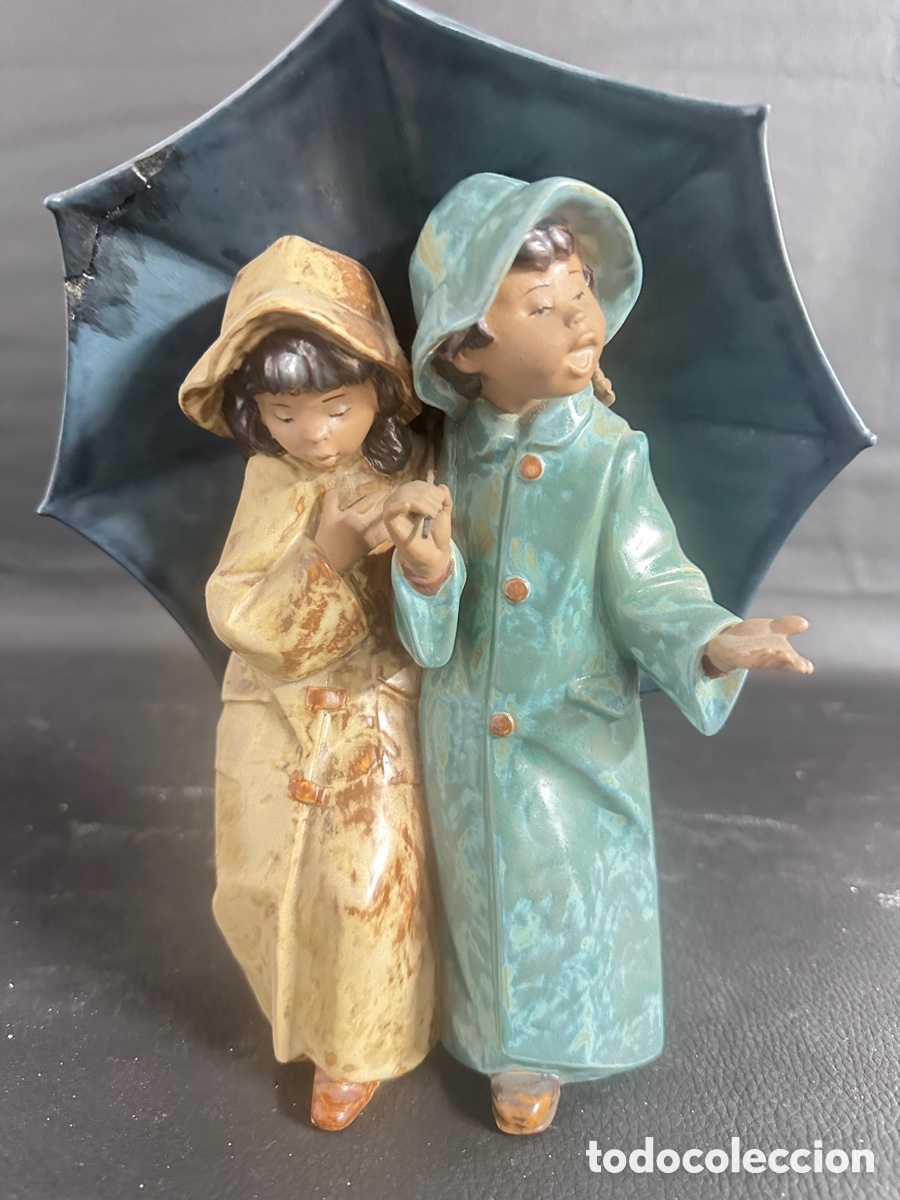 Antiques: Figura de porcelana de Lladr&oacute;. Escultor Salvador Deb&oacute;n